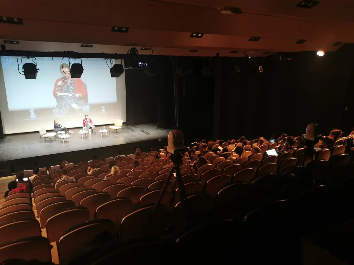 Multi-camera coverage of the international symposium in Paris